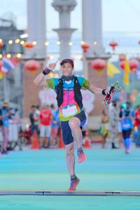 BIB: 109
                            <button type="button" onclick="openModal(21766749)" class="btn btn-primary btn-sm float-right btn-popup" data-toggle="modal" data-target=".modal-high-quality">
                        <i class="fas fa-shopping-cart"></i> Add to Cart
                    </button>
                                            <button type="button" onclick="isThisMe(21766749, true)" class="btn btn-success btn-sm float-right btn-popup btn-isme hidden" data-toggle="tooltip" data-placement="bottom" title="นี่คือรูปของคุณใช่ไหม คลิกที่นี่เพื่อเอาเข้าอัลบั้ม">
                        <i class="fas fa-plus"></i> Add to album
                    </button>
                    <button type="button" onclick="isThisMe(21766749, false)" class="btn btn-warning btn-sm float-right btn-popup btn-isnotme hidden">
                        <i class="fas fa-ban"></i> Remove from album
                    </button>